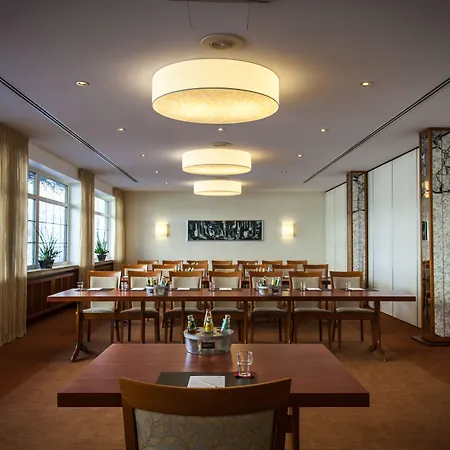 호텔 Deutscher Hof 3*
