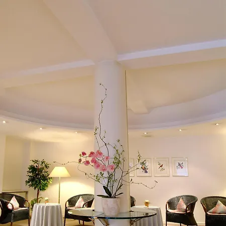 Deutscher Hof Hotel *