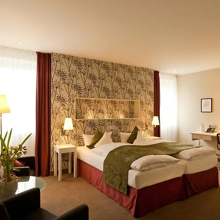 杜特斯赫尔酒店 *