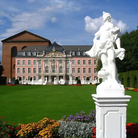 Deutscher Hof Hotel 3*