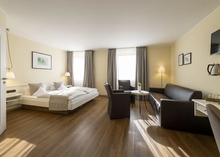 Deutscher Hof 3* טרייר