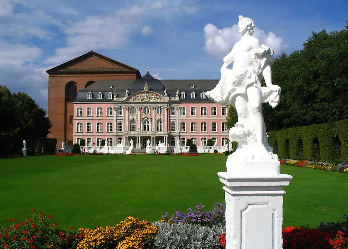 Deutscher Hof فندق 3*