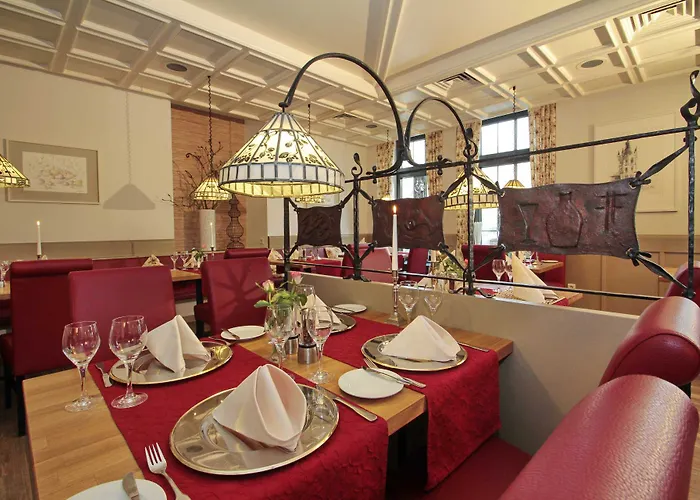 Deutscher Hof Hotell 3*